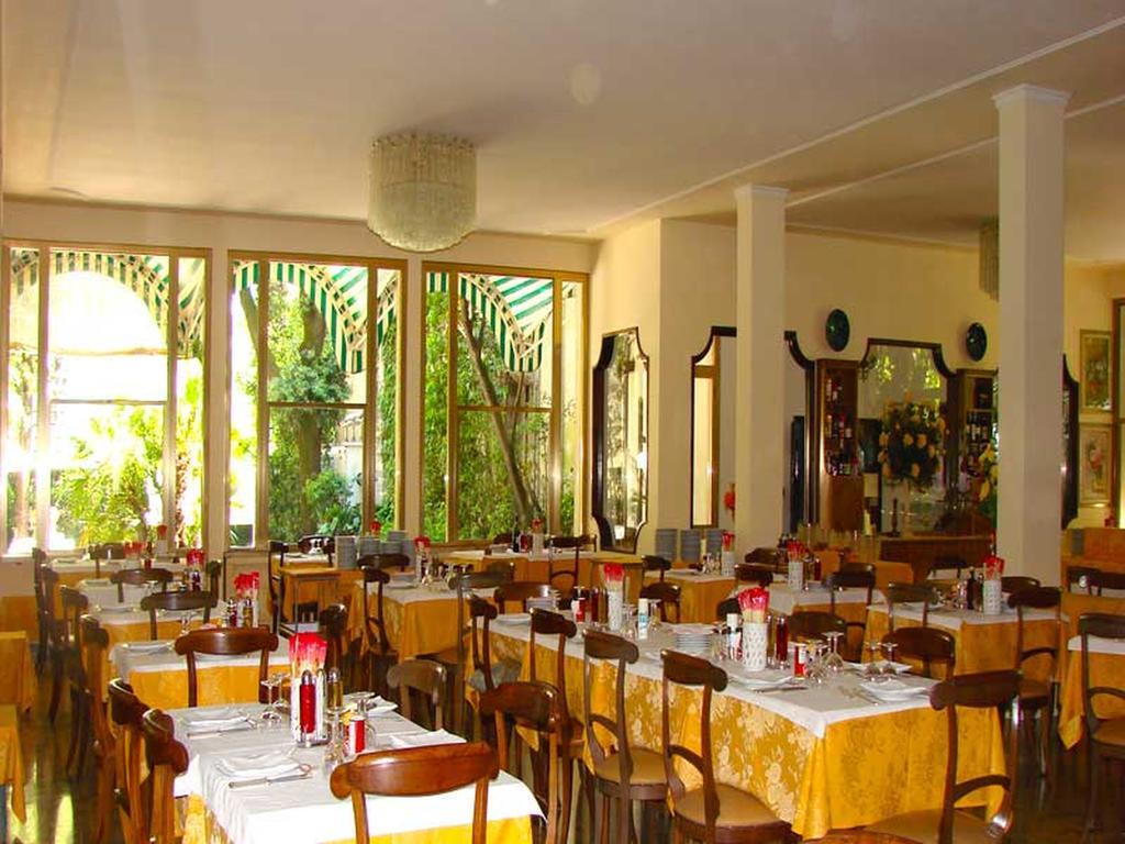 Hotel Tirreno Forte dei Marmi Exterior foto