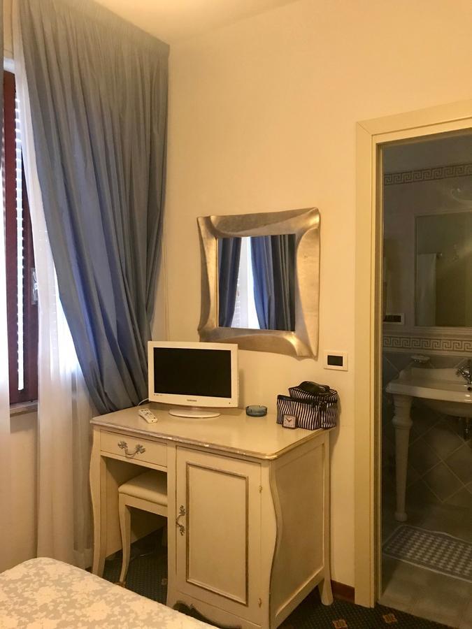 Hotel Tirreno Forte dei Marmi Exterior foto